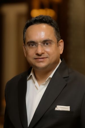 Dr Nikhil Gupta Winsaa Profile.jpeg