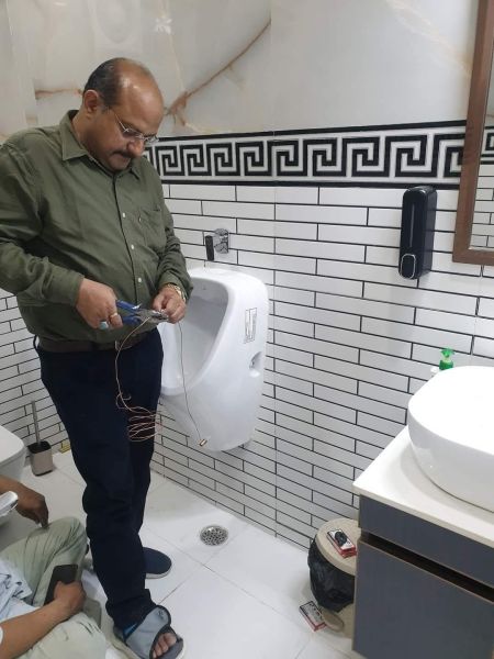 File:AmvyuJbqHfvy.jpeg